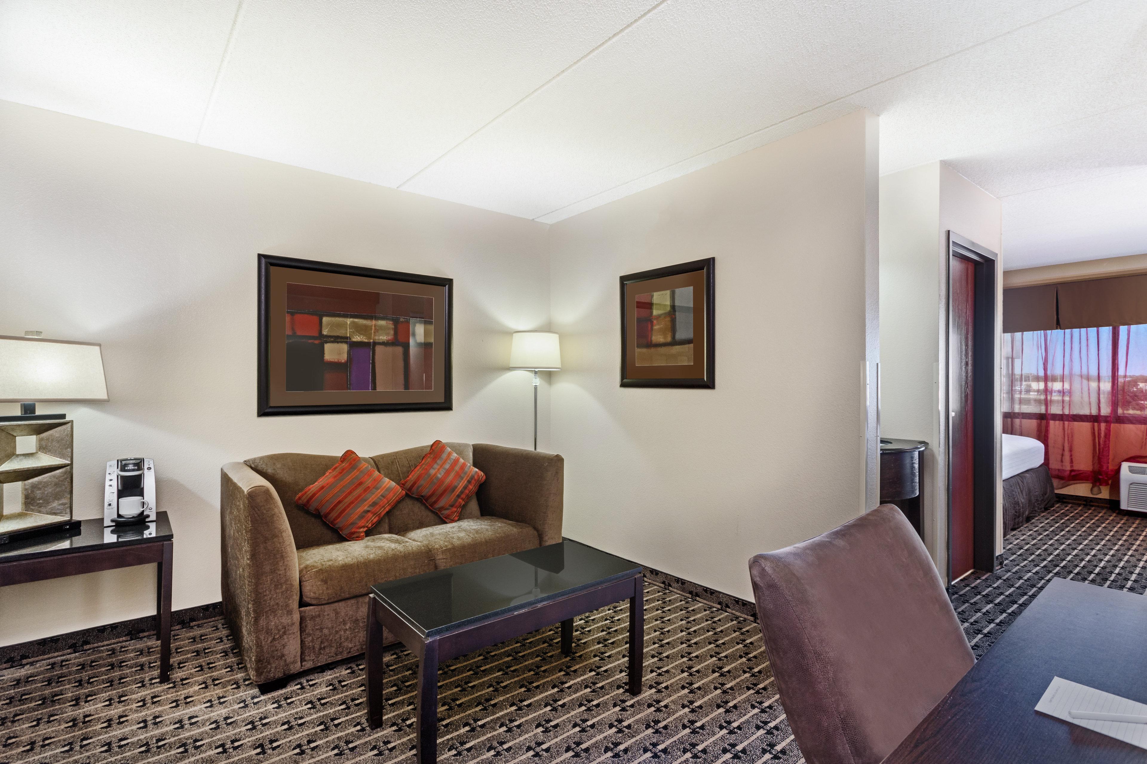 Crowne Plaza South By Ihg Hotel Milwaukee