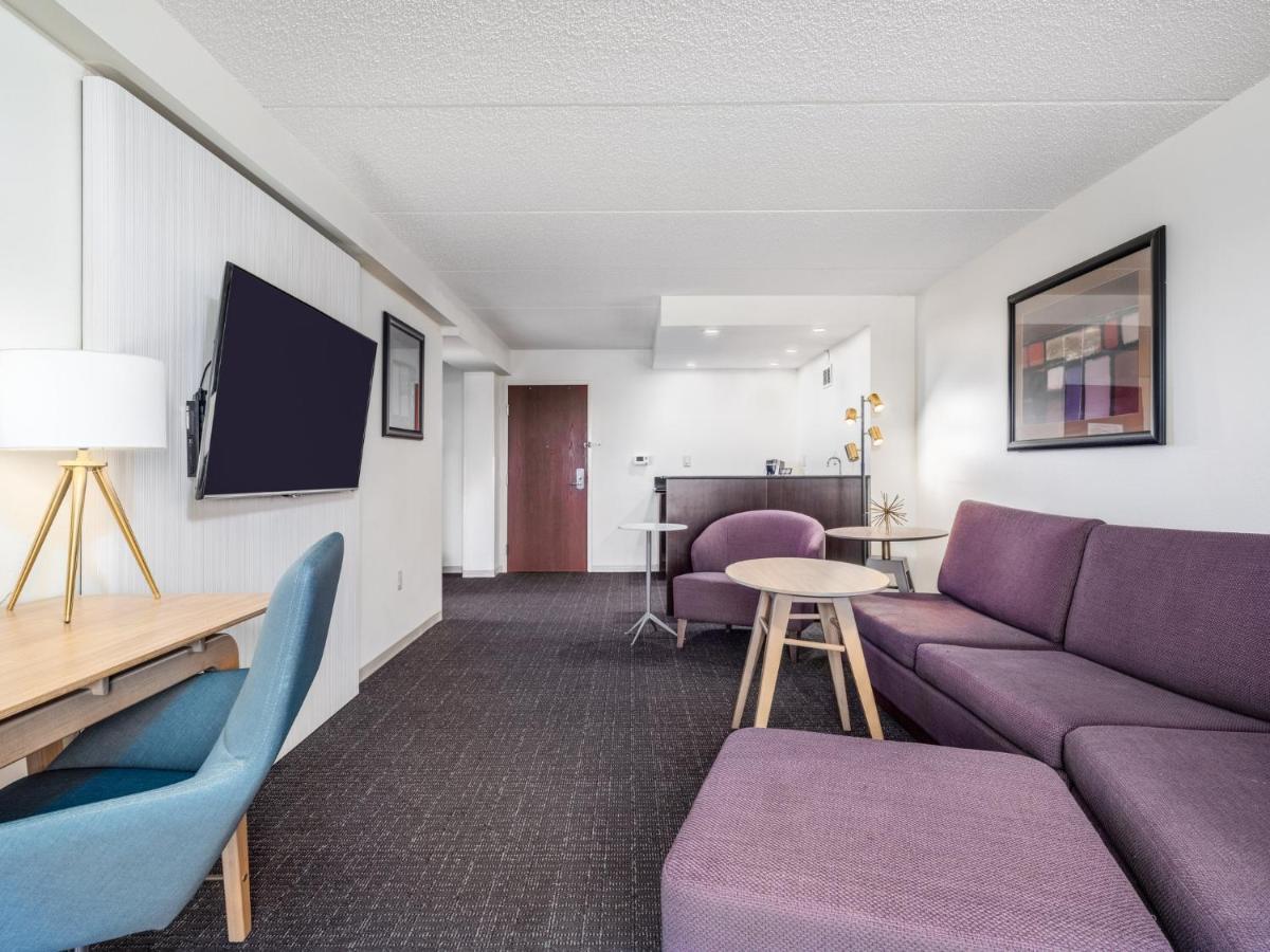 Crowne Plaza South By Ihg 4*